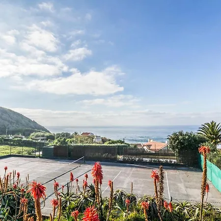 Sleeps 10 With Pool And Wifi Villa